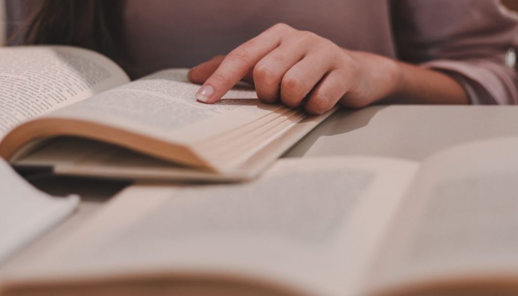 tìm người viết sách