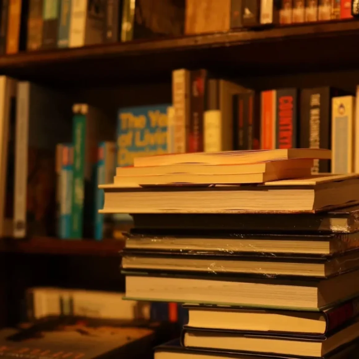 tim-nguoi-viet-sach-thue-_5_