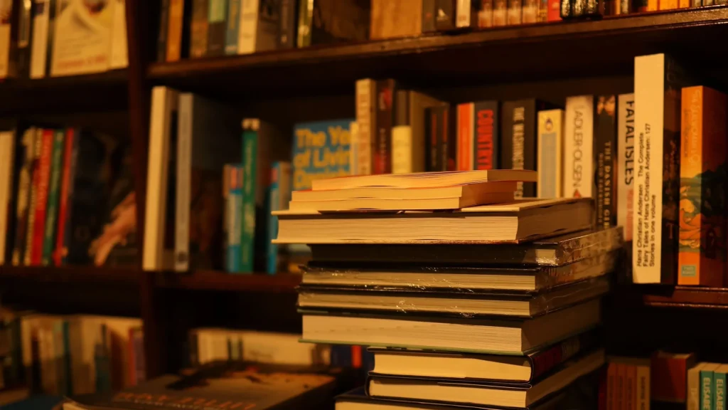 tìm-người-viết-sách-thuê